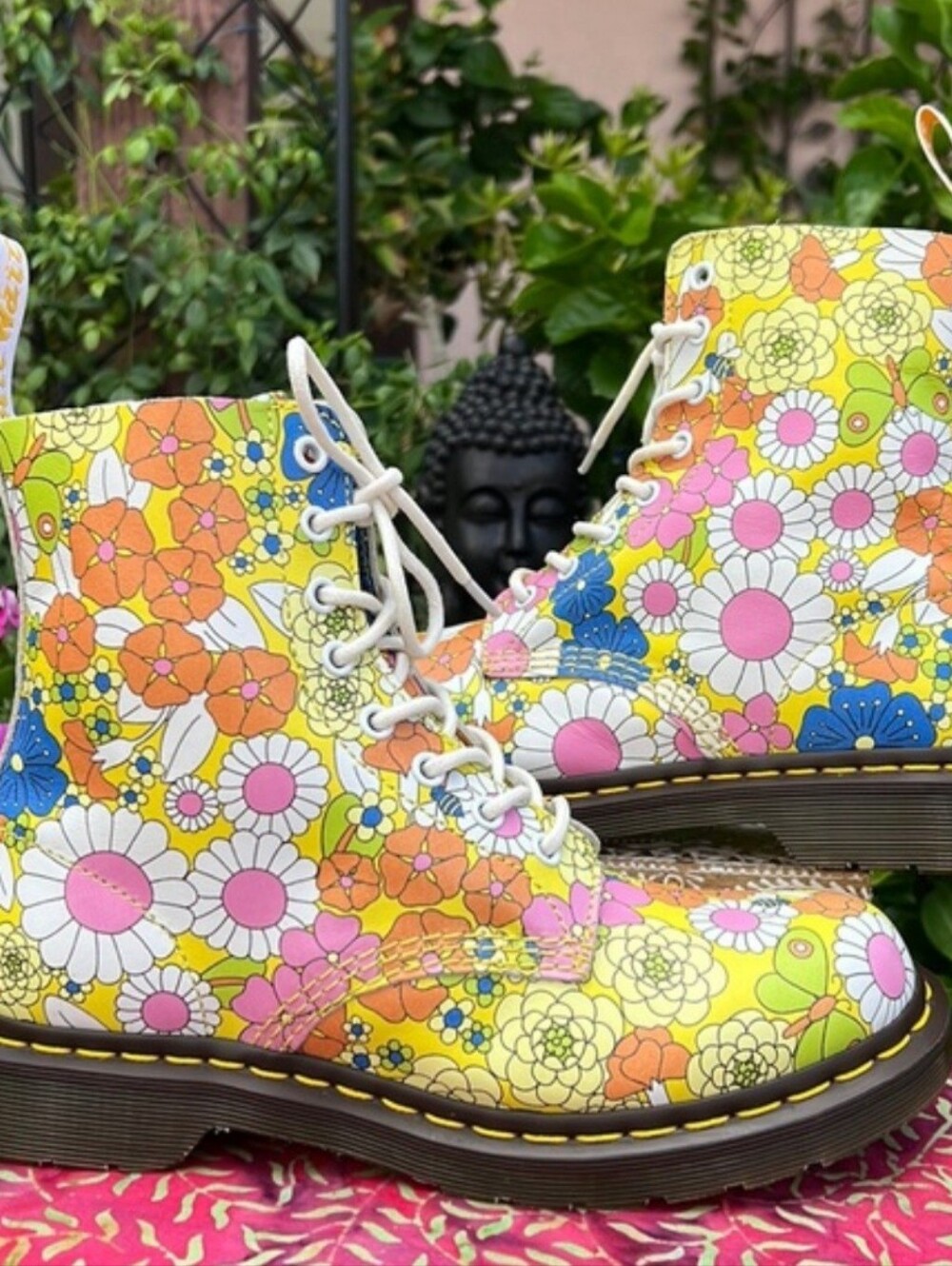 Dr. Martens RARE Pascal Daisy Retro  Floral Lace-Up Boots. Size 8 - Picture 15 of 15